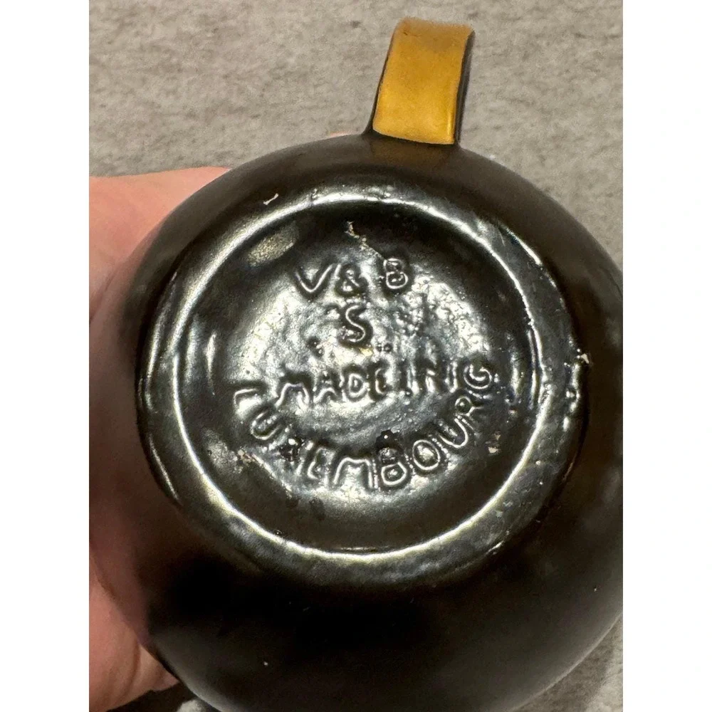 Vintage VILLEROY & BOCH Creamer Onyx Black Gold Trim Made in Luxembourg